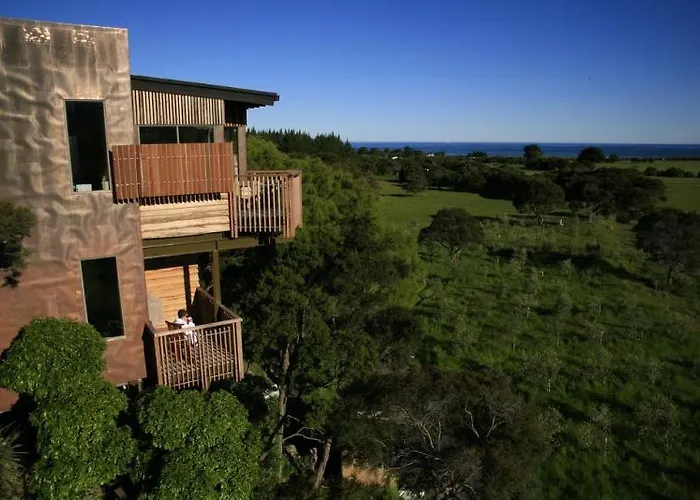 Hapuku Lodge And Tree Houses