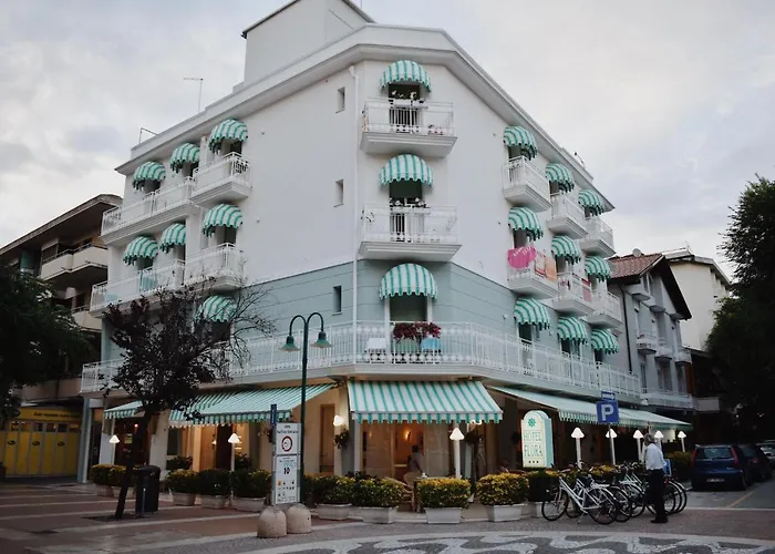 Hotel Flora Cattolica
