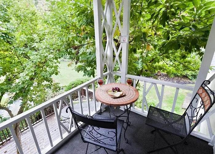 10 Fitch Luxurious Romantic Inn Auburn