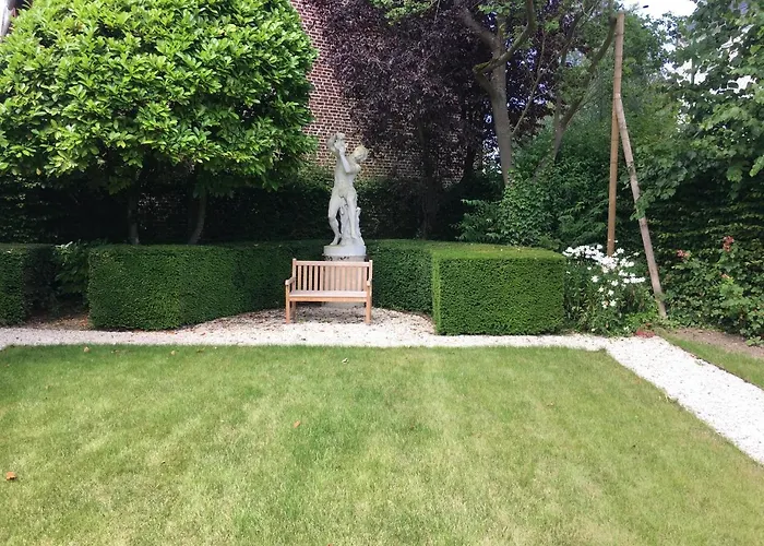 Bed and Breakfast Entre Cour et Jardin à Arras
